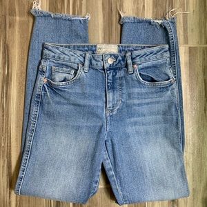 Free People Ankle Straight Leg Jeans Size 24 High Rise Distressed Raw Hem Boho